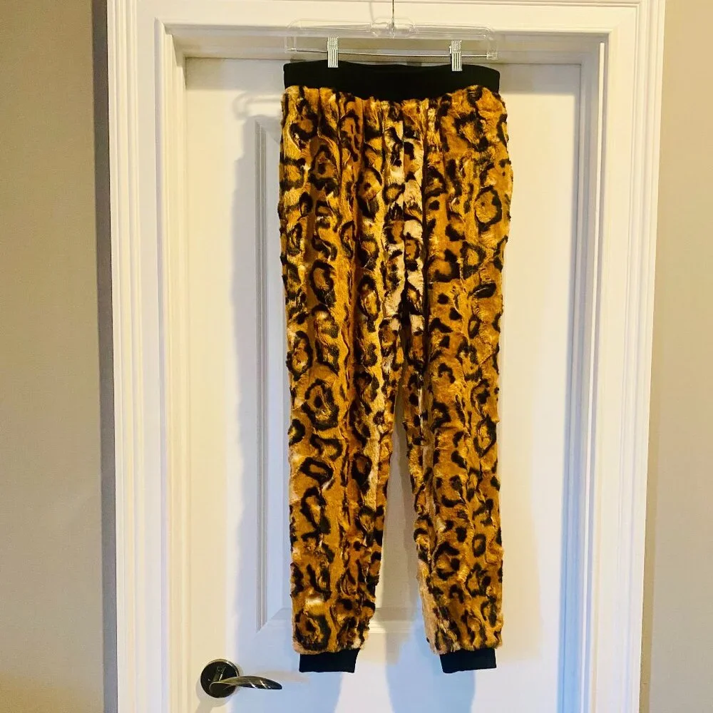 Women's Designer Sweatpants/Tan Cheetah - Picture 6 of 8